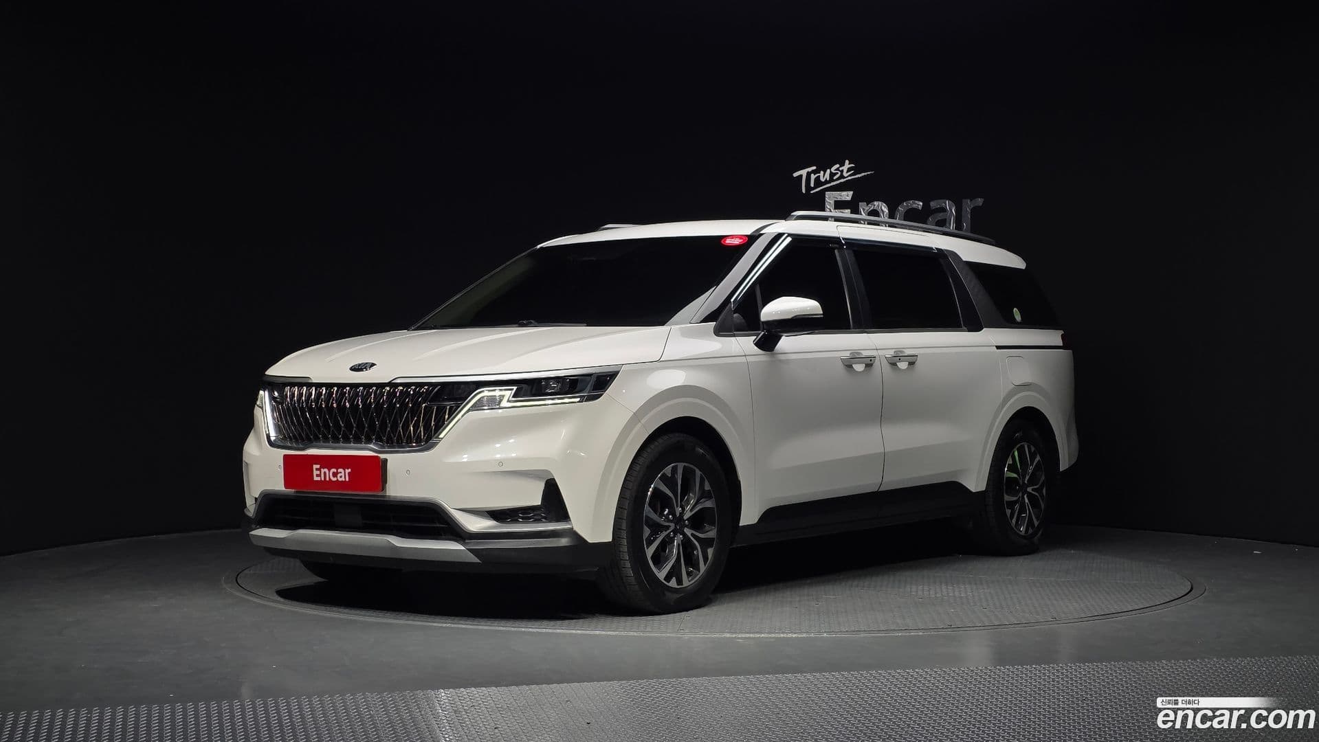 Main__Slider__Photo:Canival Kia 2020.9-0