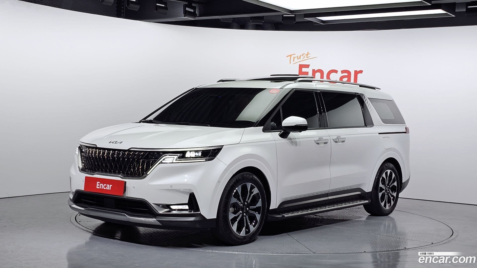 Main__Slider__Photo:Canival Kia 2021.9-0