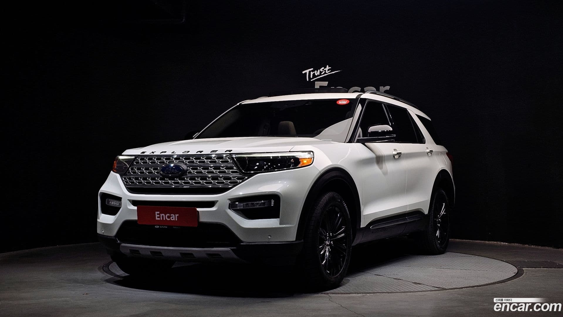 Main__Slider__Photo:Explorer Ford 2021.10-0