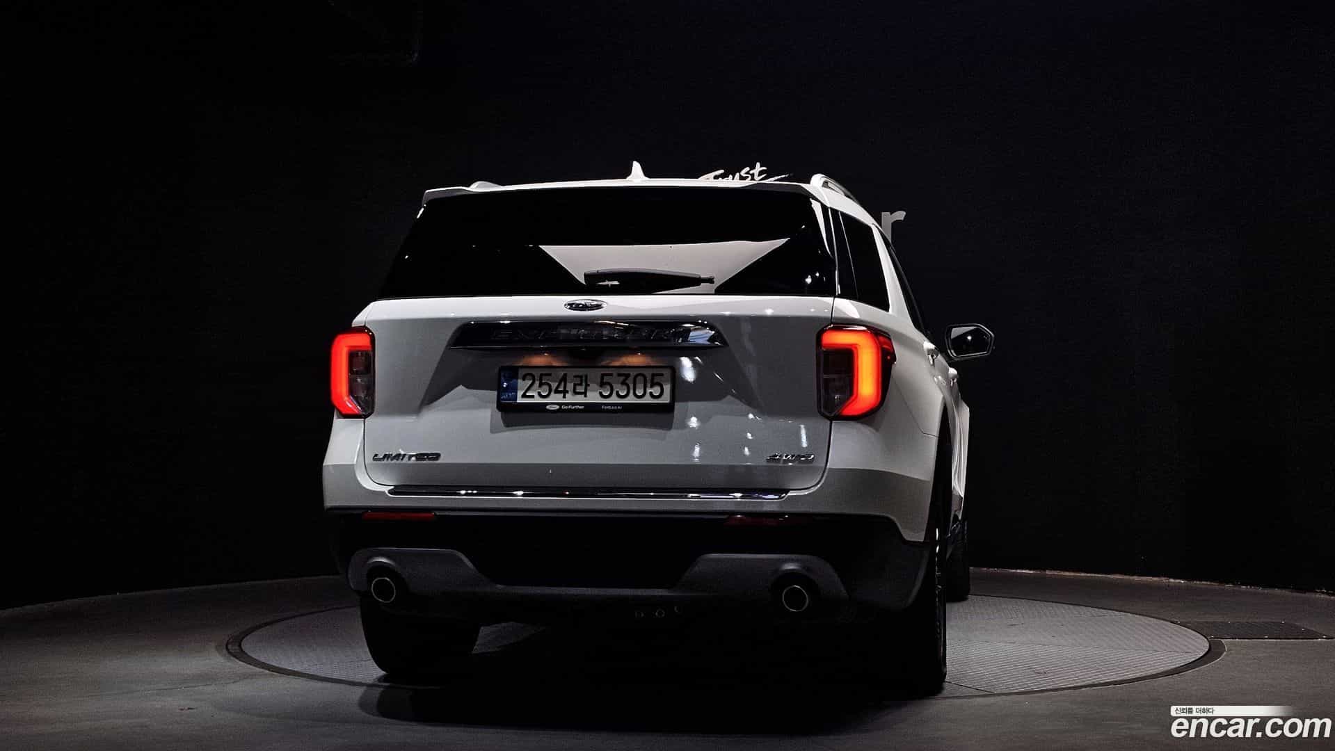Explorer Ford 2021.10-OUTER-004
