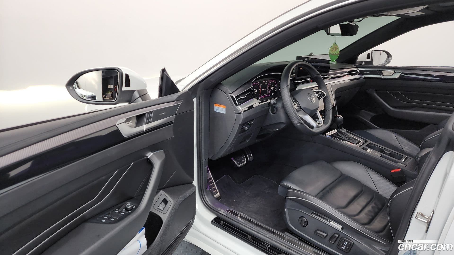 Main__Slider__Photo:Arteon Volkswagen 2022.6-9