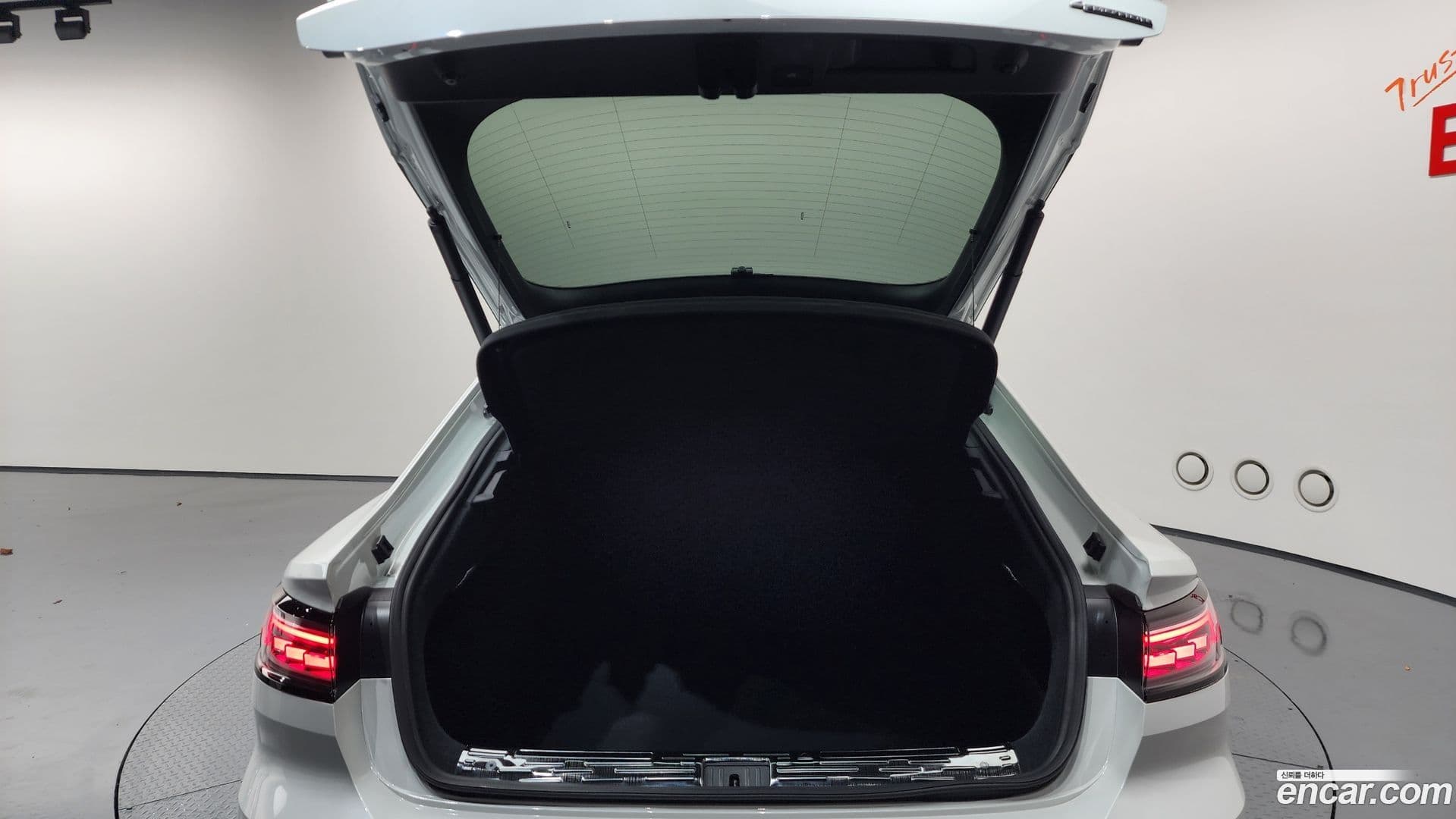 Main__Slider__Photo:Arteon Volkswagen 2022.6-19