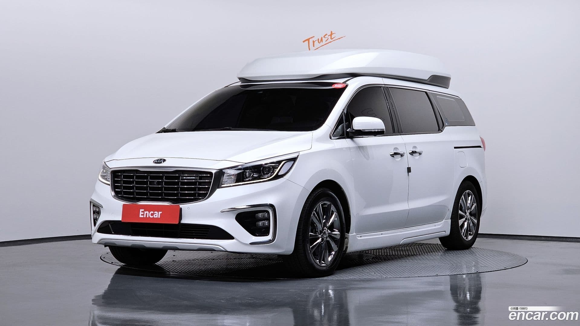 Main__Slider__Photo:Canival Kia 2019.11-0