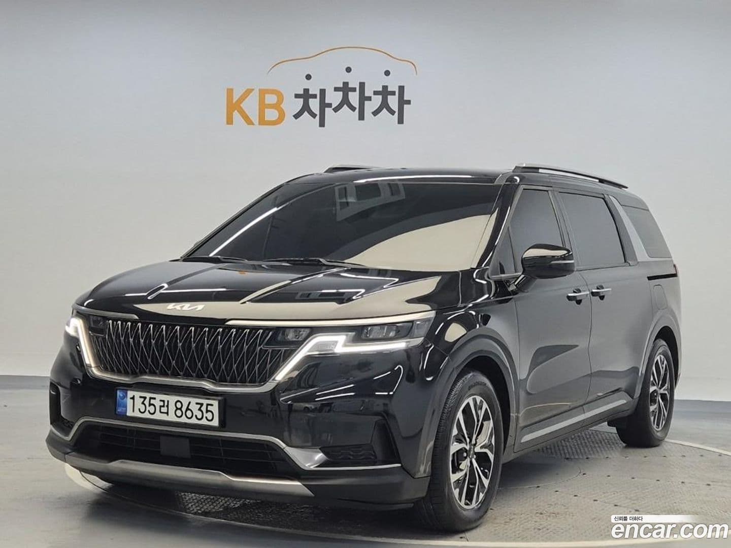 Main__Slider__Photo:Canival Kia 2021.8-0