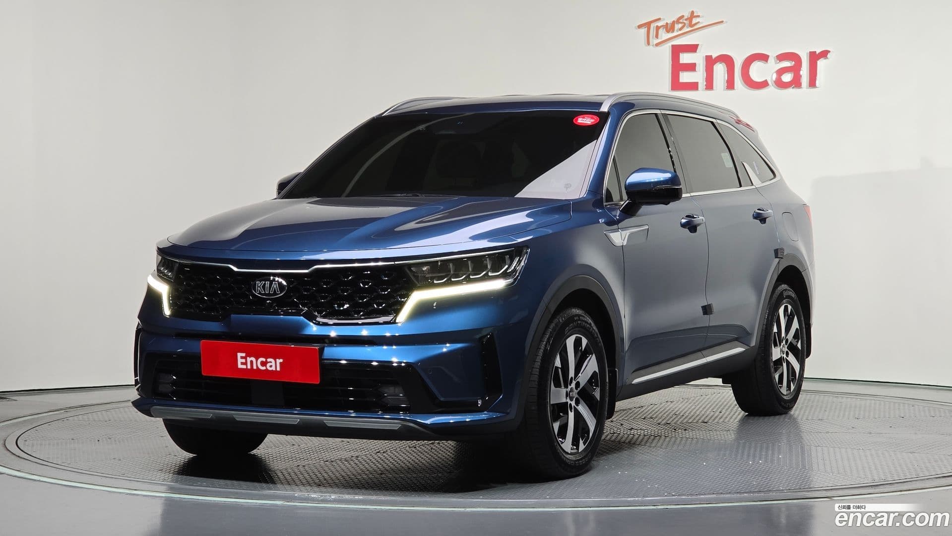 Main__Slider__Photo:Sorento Kia 2020.9-0