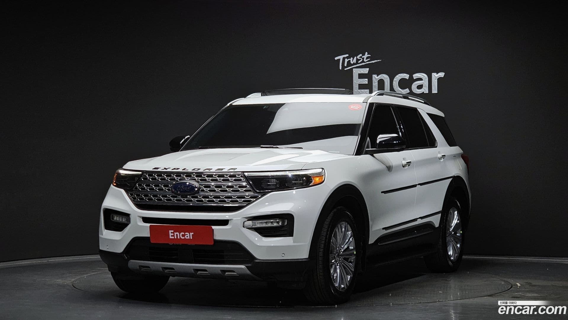 Main__Slider__Photo:Explorer Ford 2020.4-0