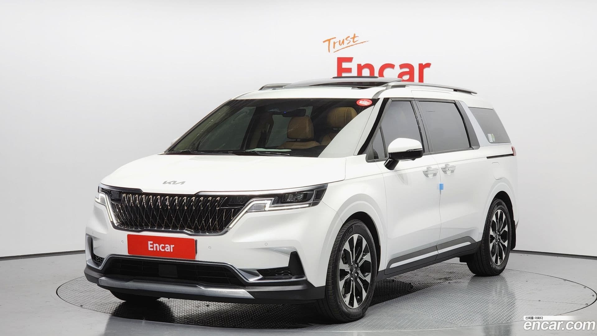 Main__Slider__Photo:Canival Kia 2021.6-0