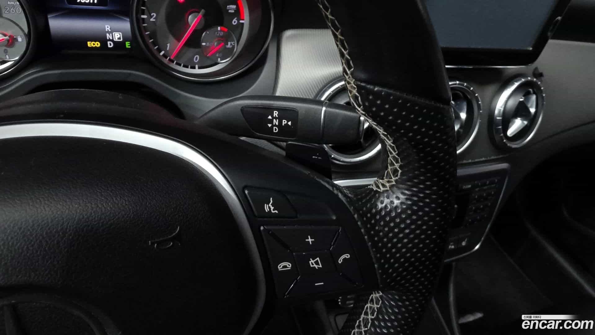 CLA-Class Mercedes-Benz 2014.5-INNER-009