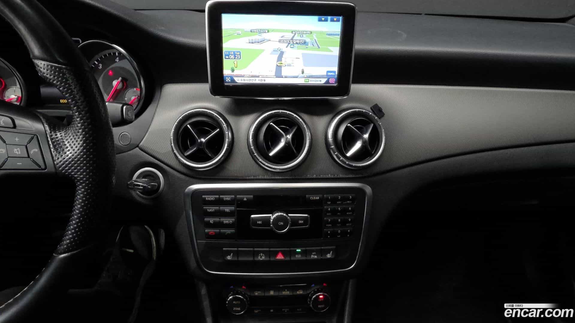 CLA-Class Mercedes-Benz 2014.5-OPTION-018
