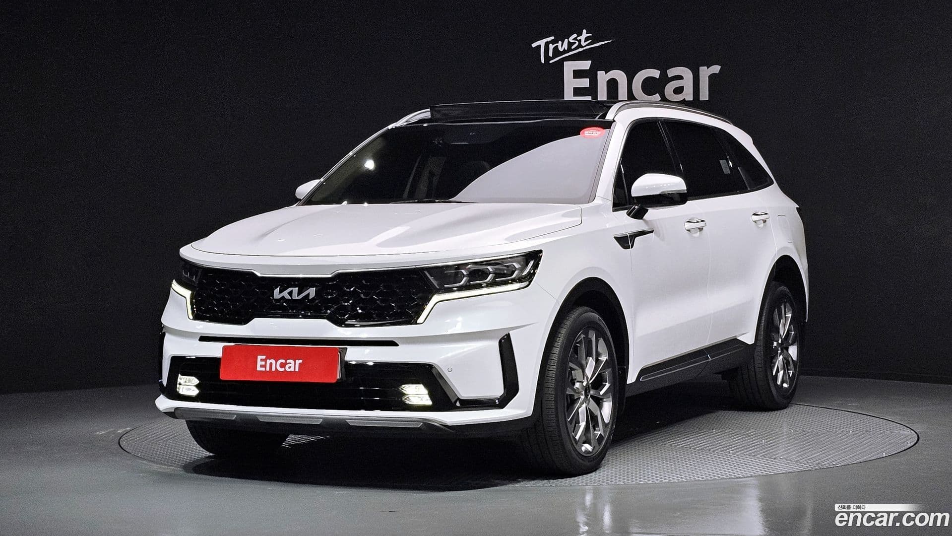 Main__Slider__Photo:Sorento Kia 2021.11-0