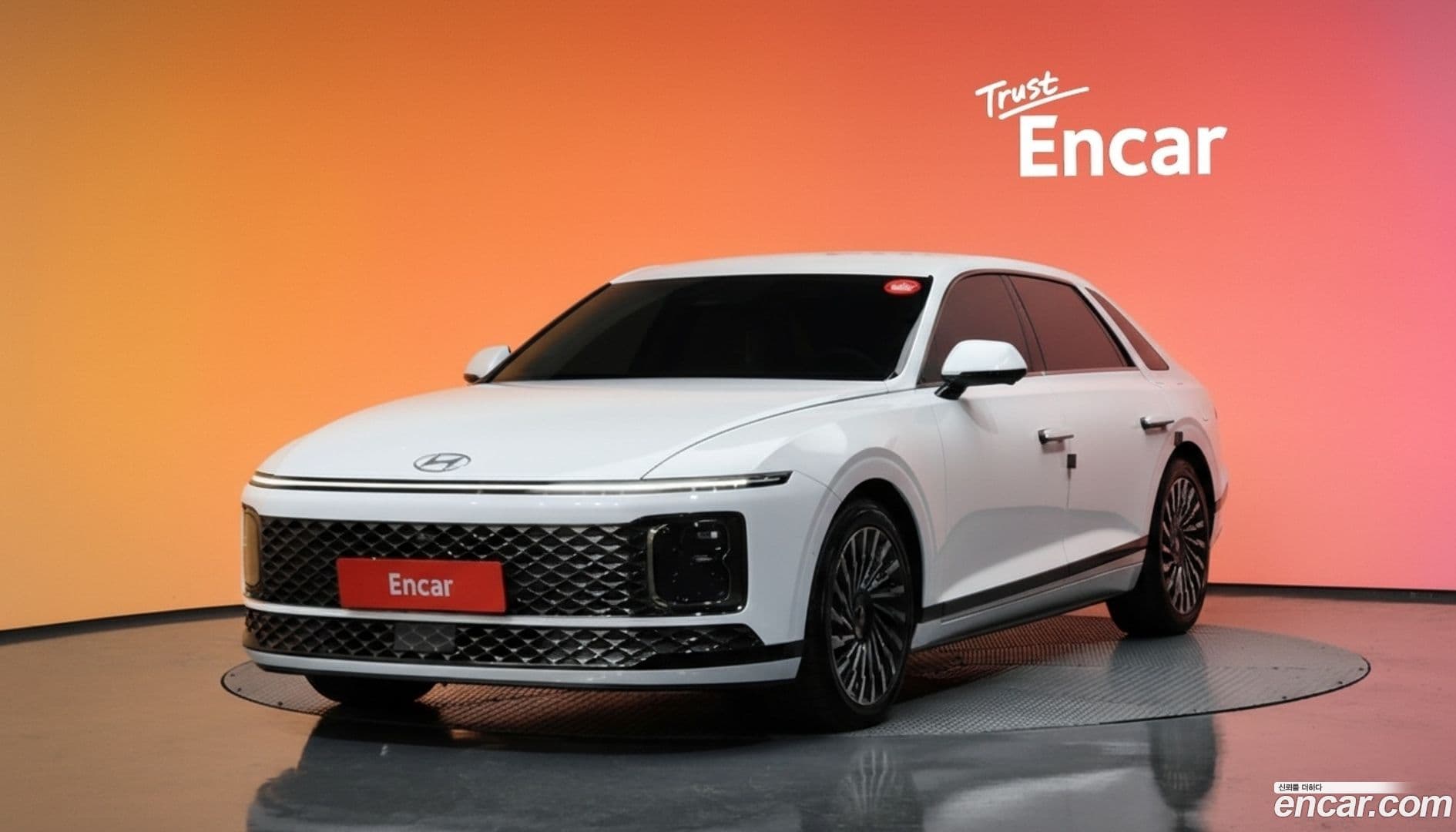 Main__Slider__Photo:Grandeur Hyundai 2023.10-0