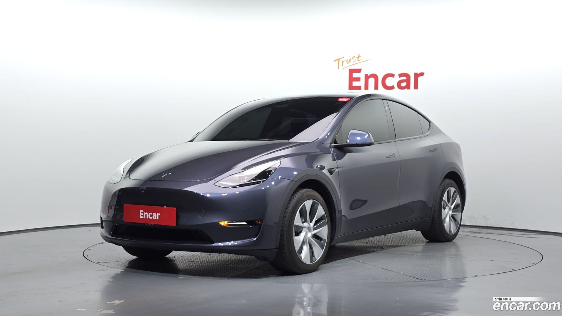Main__Slider__Photo:Model Y Tesla 2022.10-0