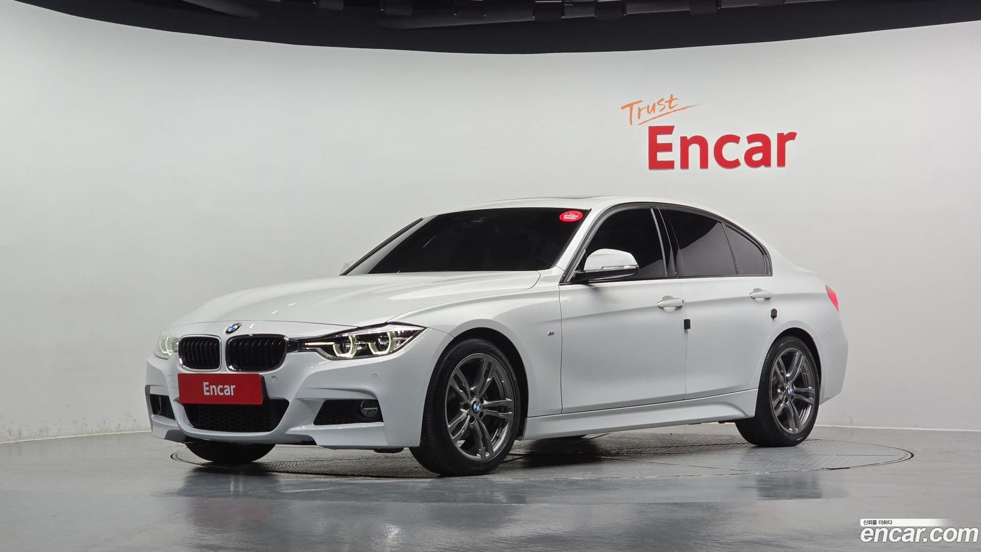 Main__Slider__Photo:3-Series BMW 2018.8-0