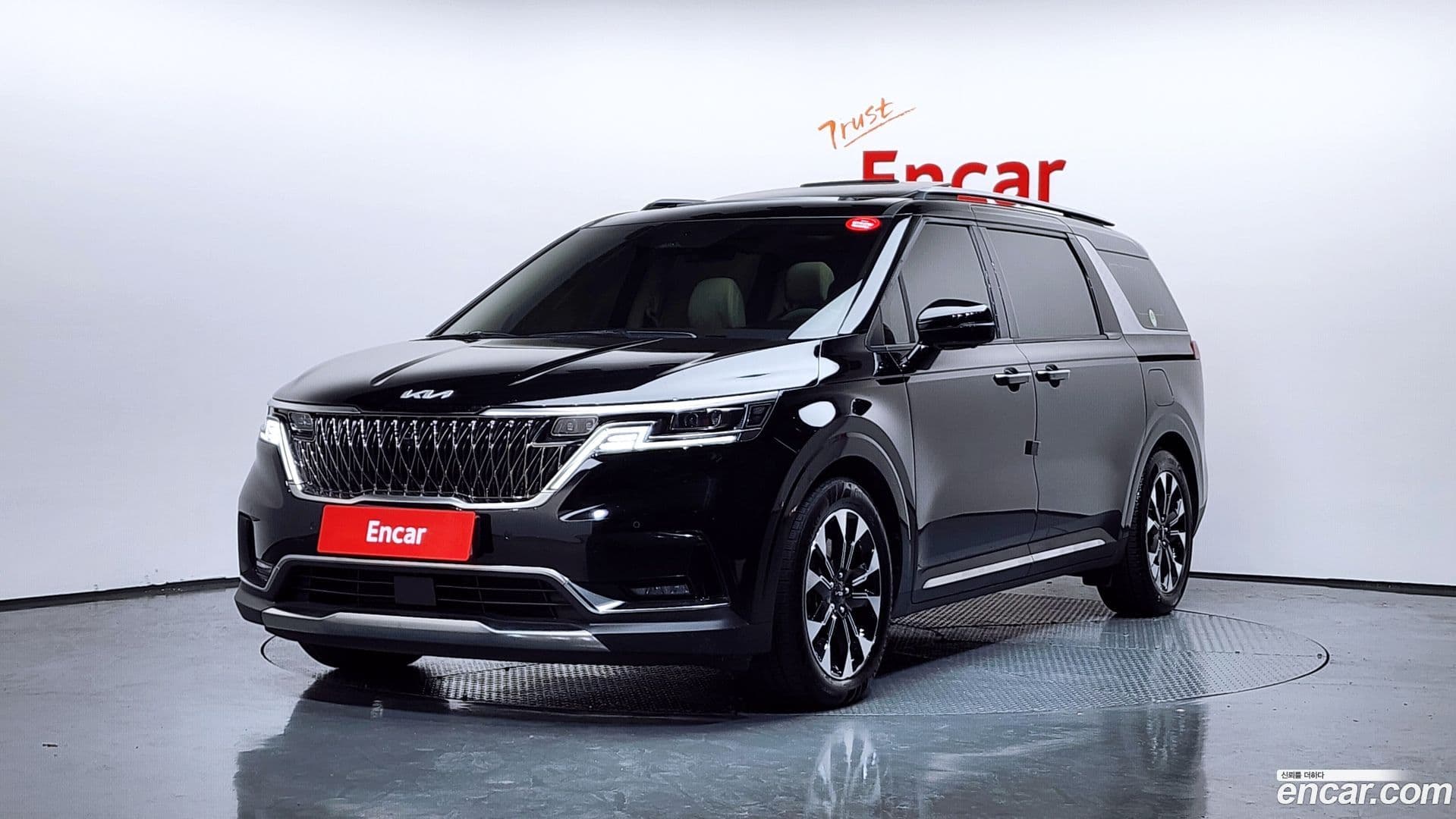 Main__Slider__Photo:Canival Kia 2022.8-0