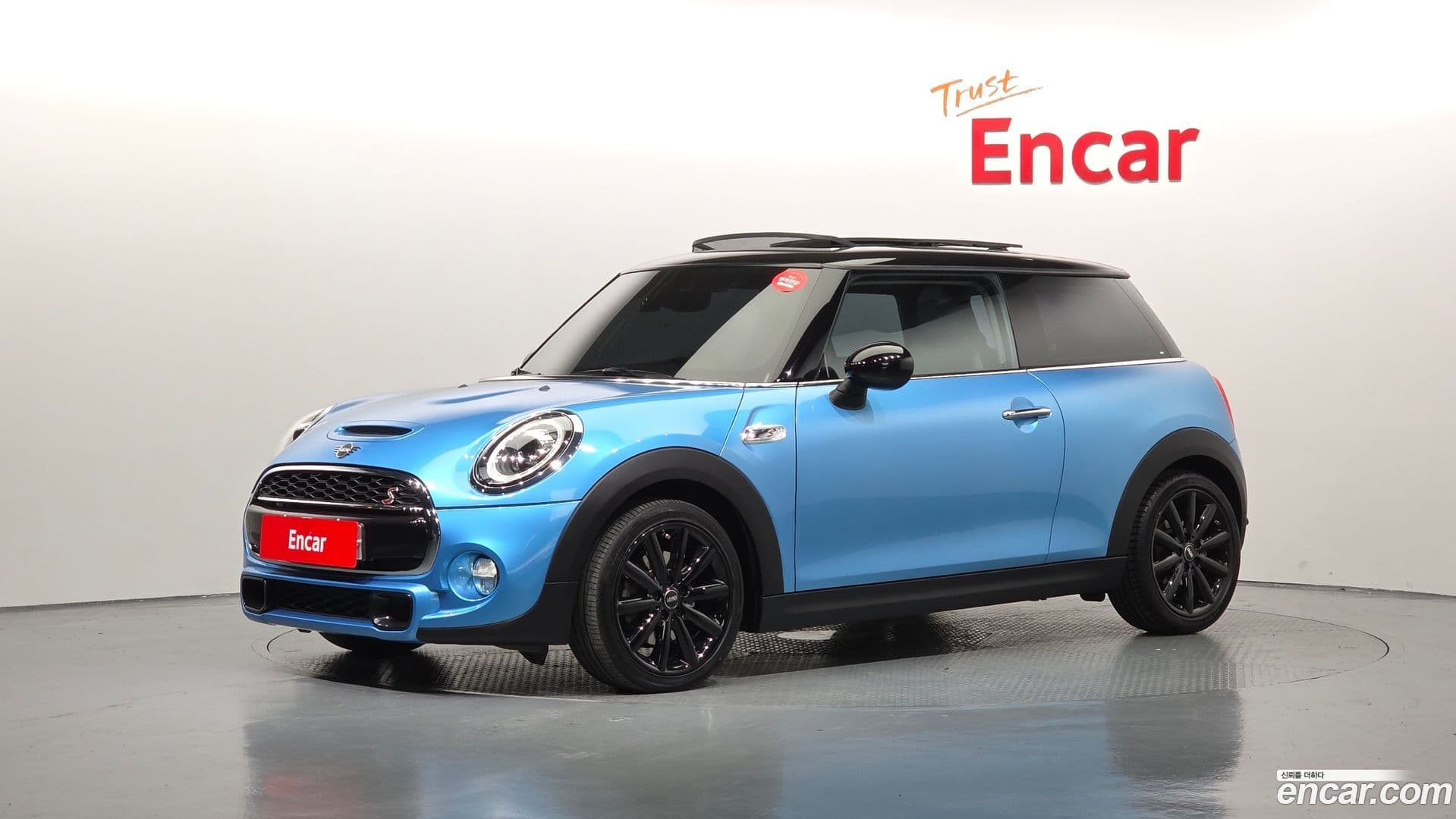 Main__Slider__Photo:Cooper Mini 2019.11-0