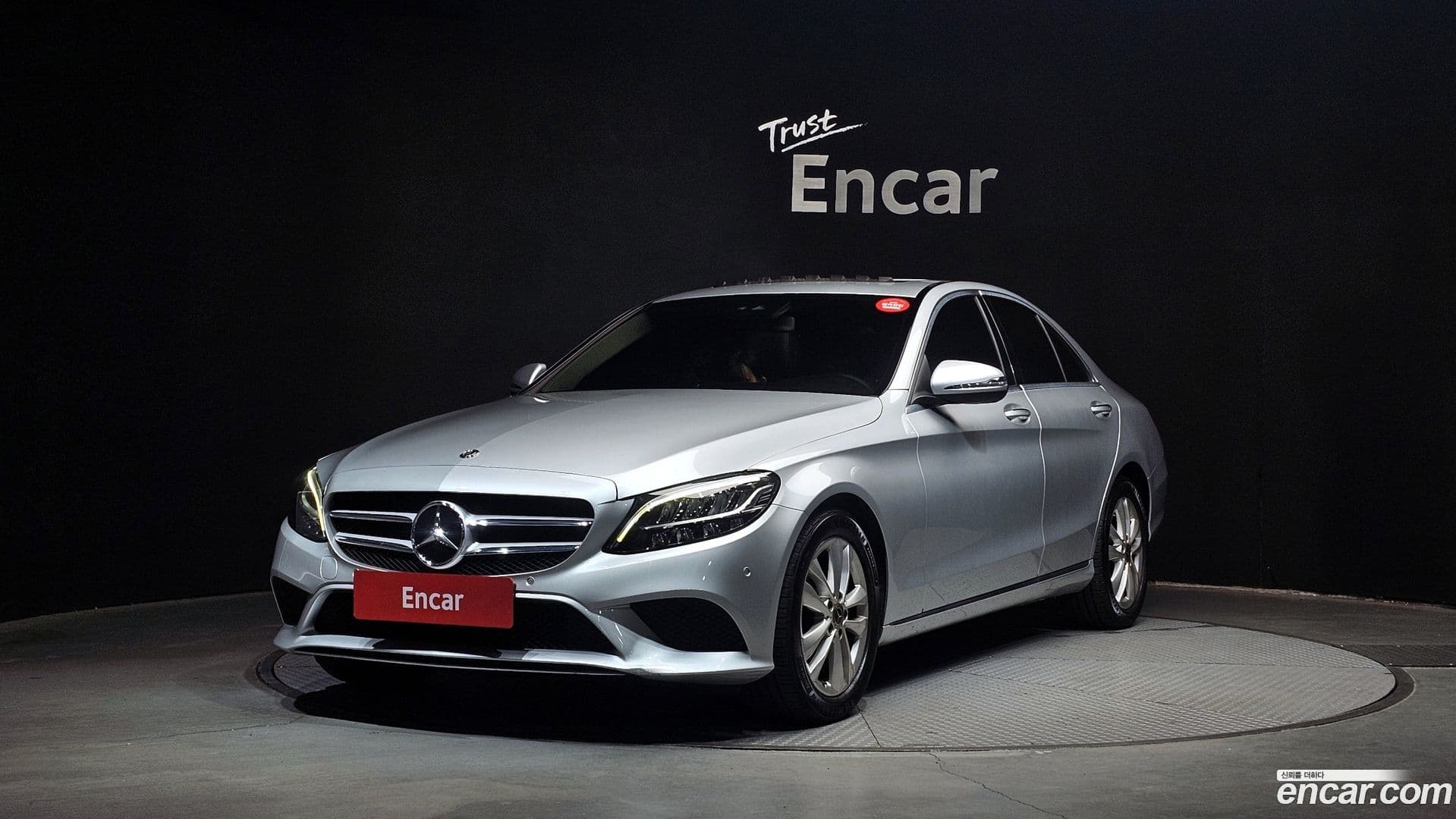 Main__Slider__Photo:C-Class Mercedes-Benz 2019.2-0