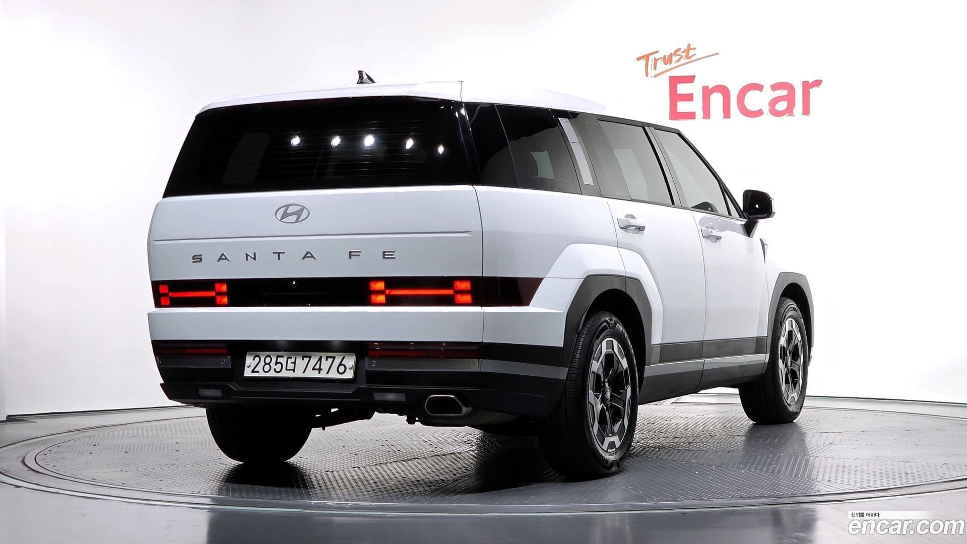 Main__Slider__Photo:Santafe Hyundai 2024.7-0