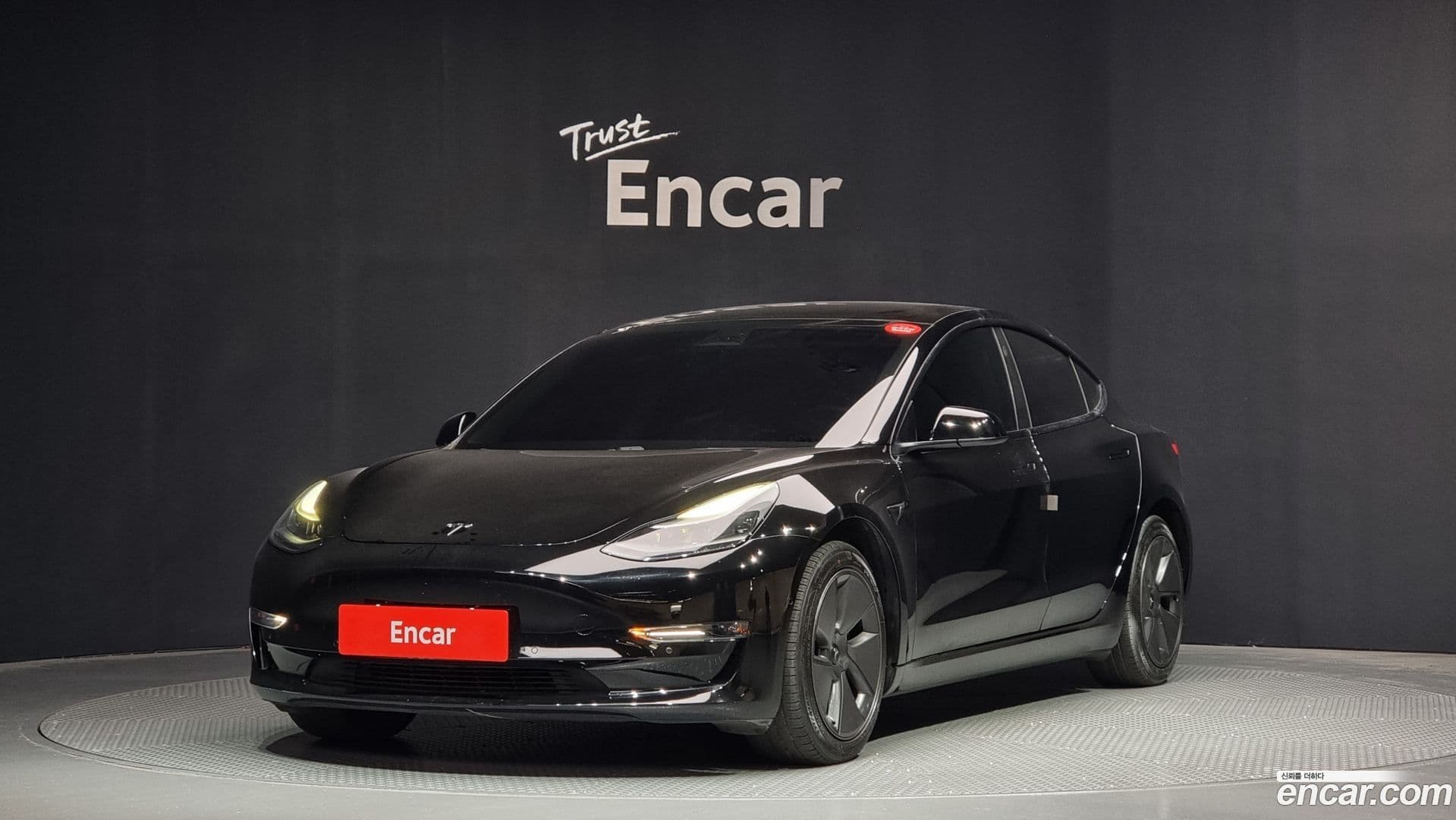 Main__Slider__Photo:Model 3 Tesla 2021.10-0