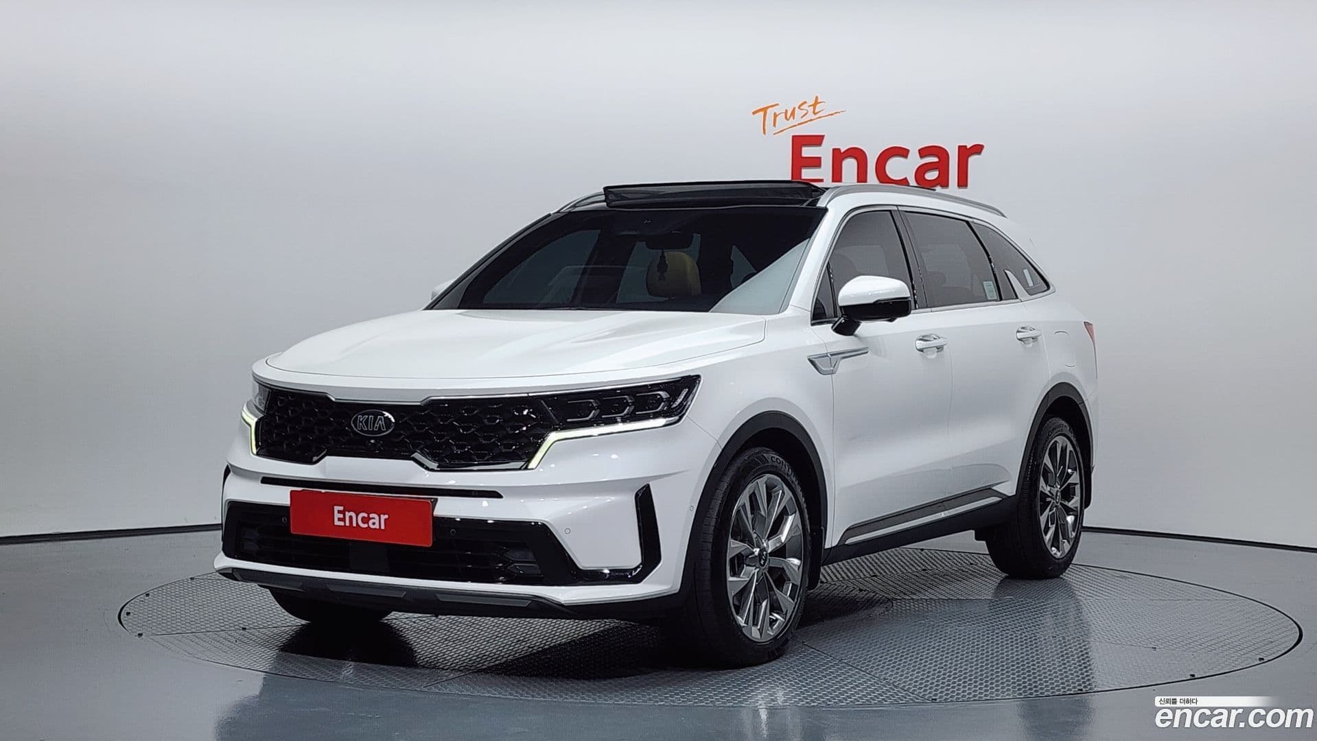 Main__Slider__Photo:Sorento Kia 2020.4-0