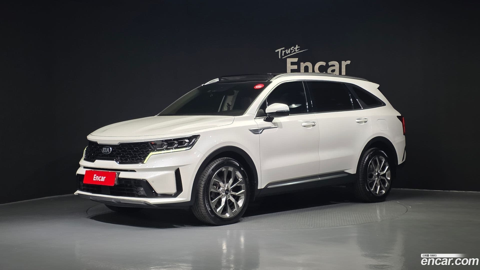 Main__Slider__Photo:Sorento Kia 2020.4-0