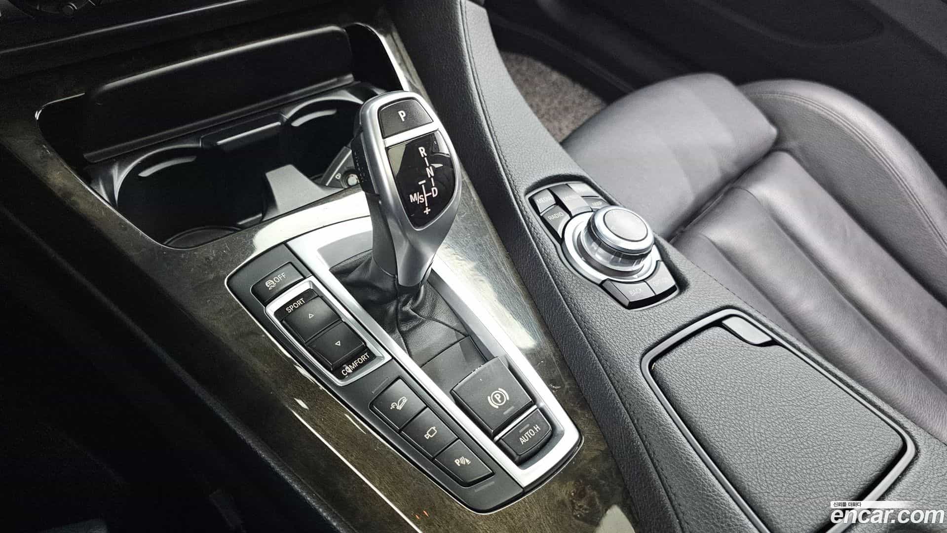 6-Series BMW 2014.4-INNER-009