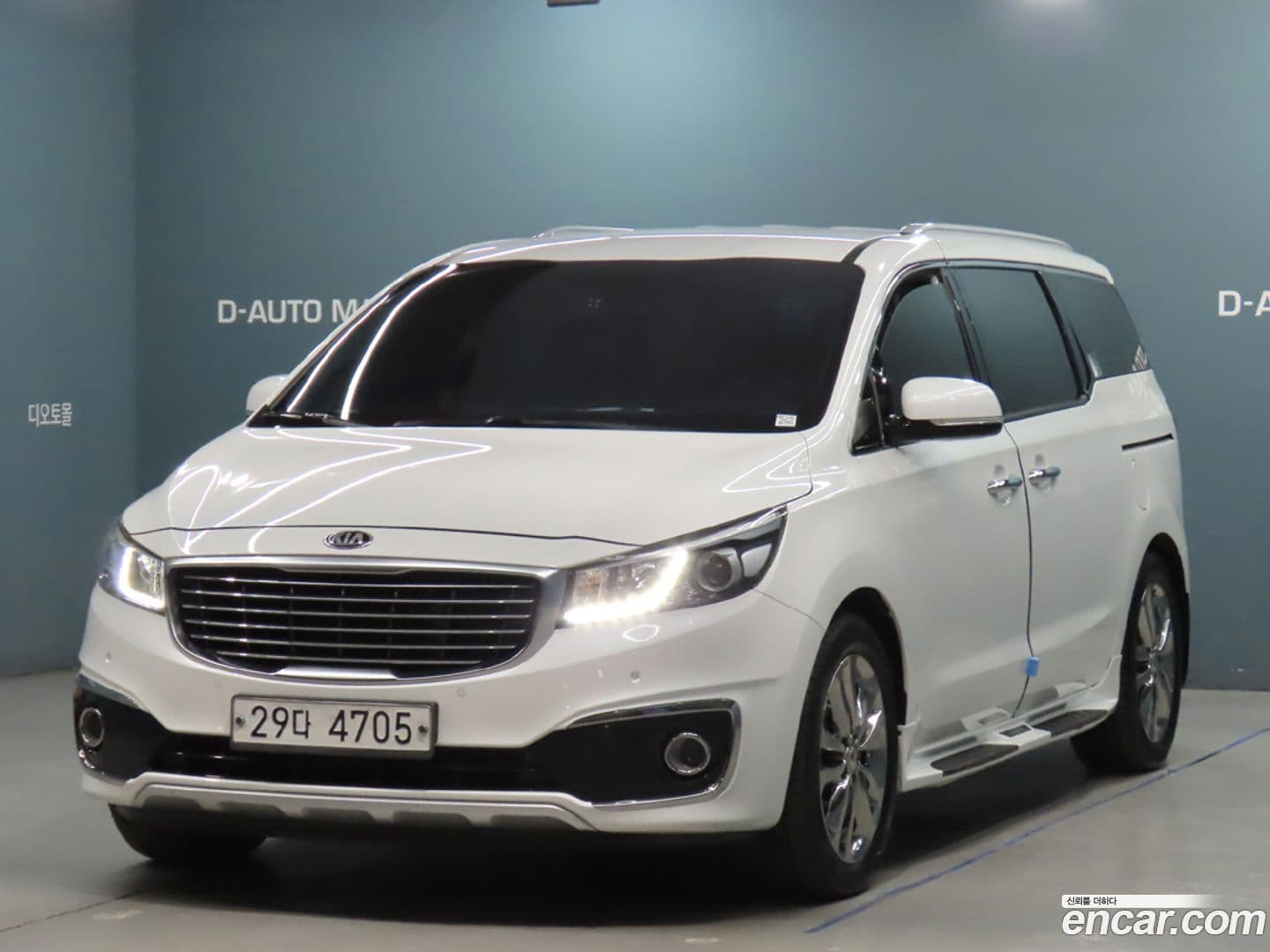 Main__Slider__Photo:Canival Kia 2017.2-0