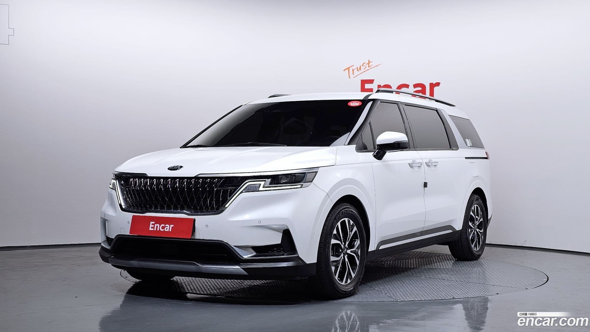 Main__Slider__Photo:Canival Kia 2020.10-0
