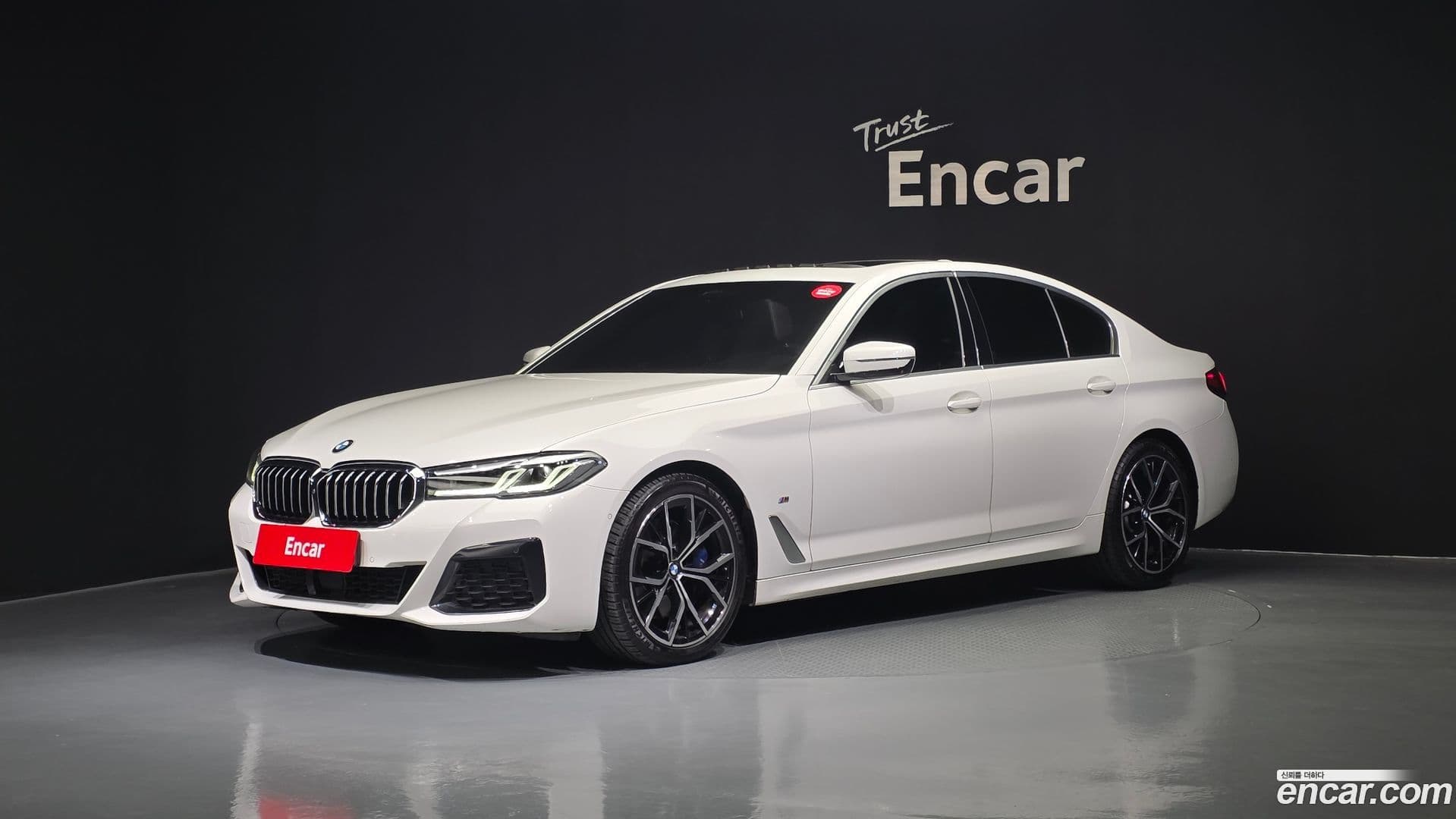Main__Slider__Photo:5-Series BMW 2021.10-0