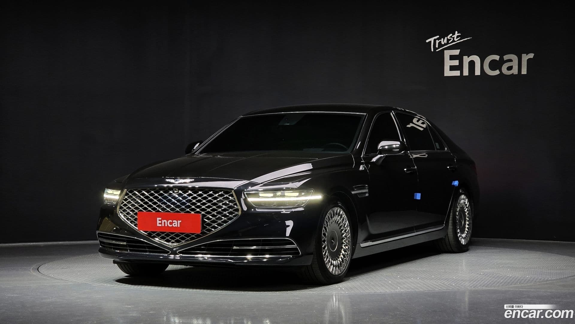 Main__Slider__Photo:G90 Genesis 2019.5-0