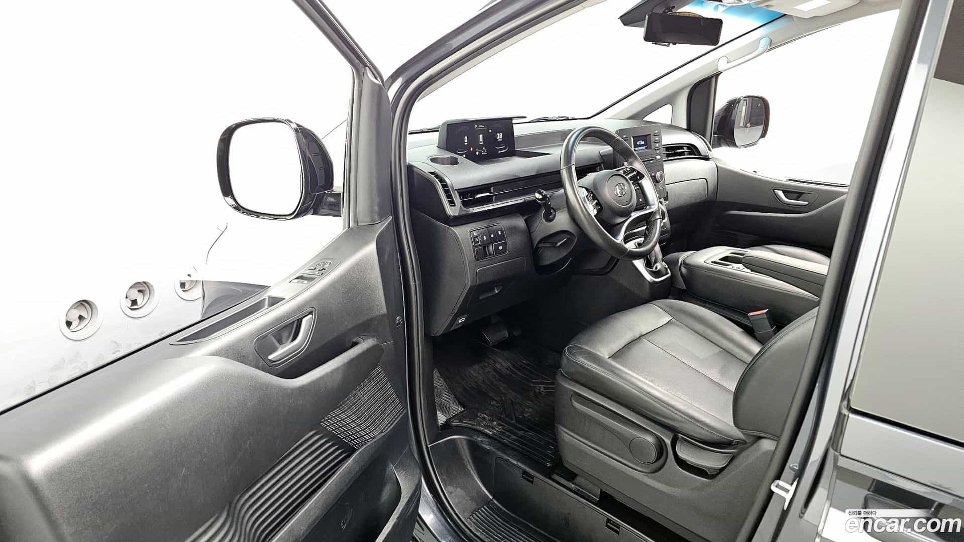 Staria Hyundai 2022.2-INNER-010