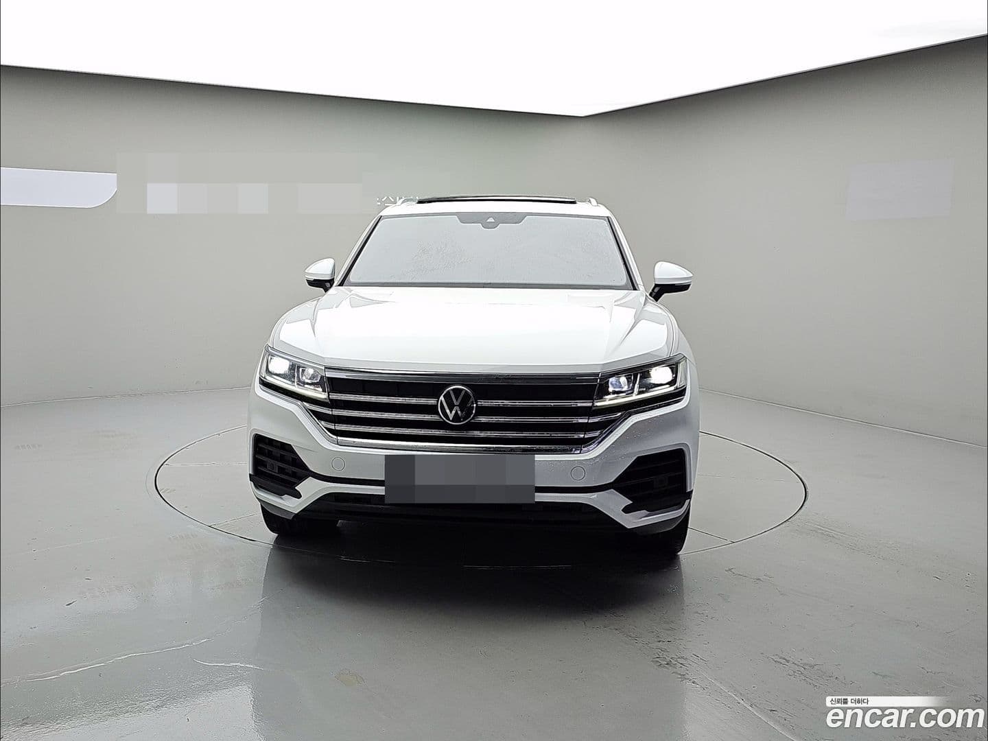 Main__Slider__Photo:Touareg Volkswagen 2021.0-0
