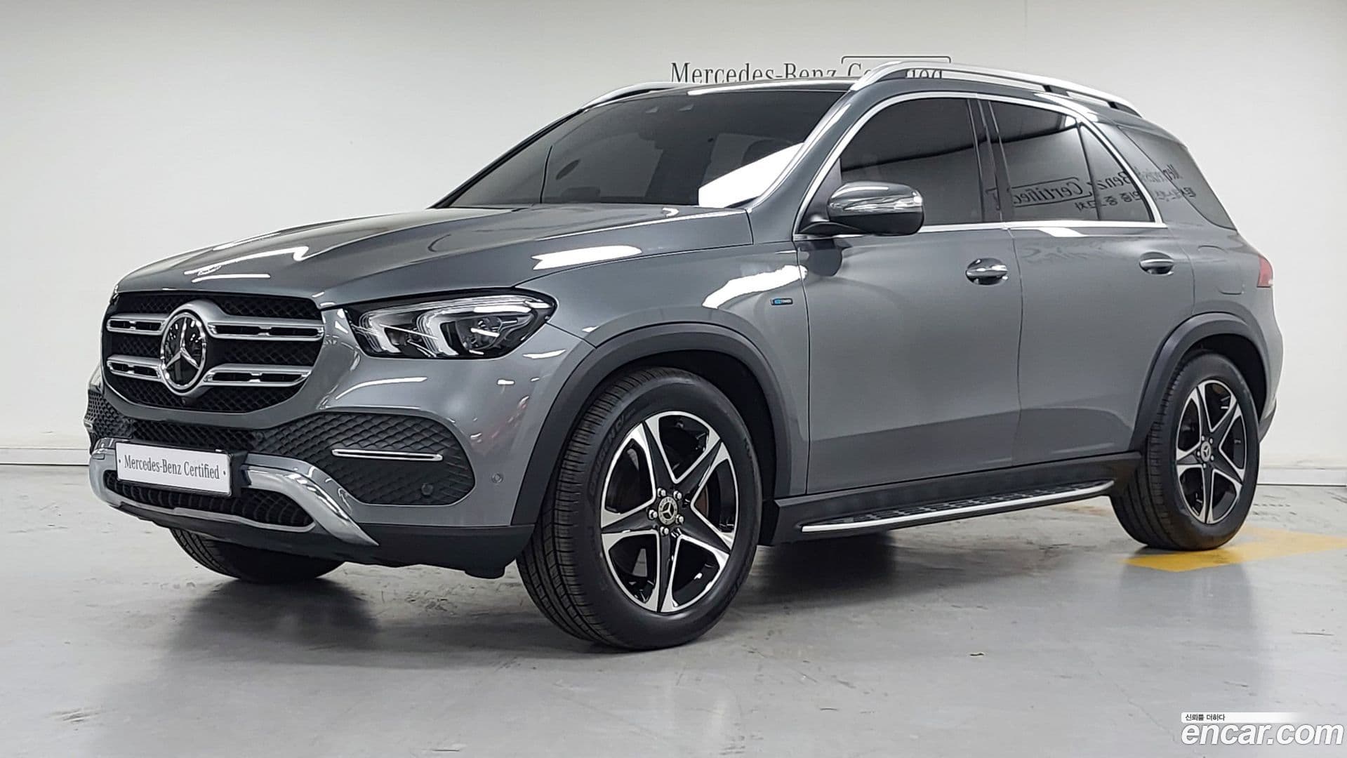 Main__Slider__Photo:GLE-Class Mercedes-Benz 2021.9-0