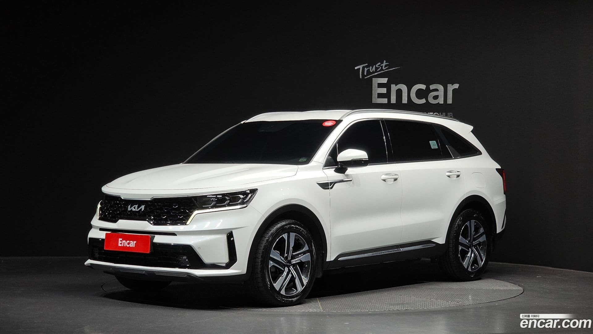Main__Slider__Photo:Sorento Kia 2022.8-0