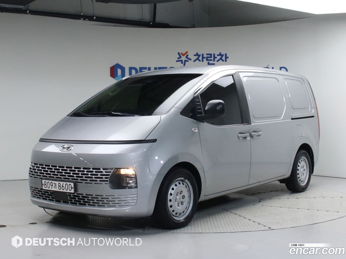 Main__Slider__Photo:Staria Hyundai 2021.11-0