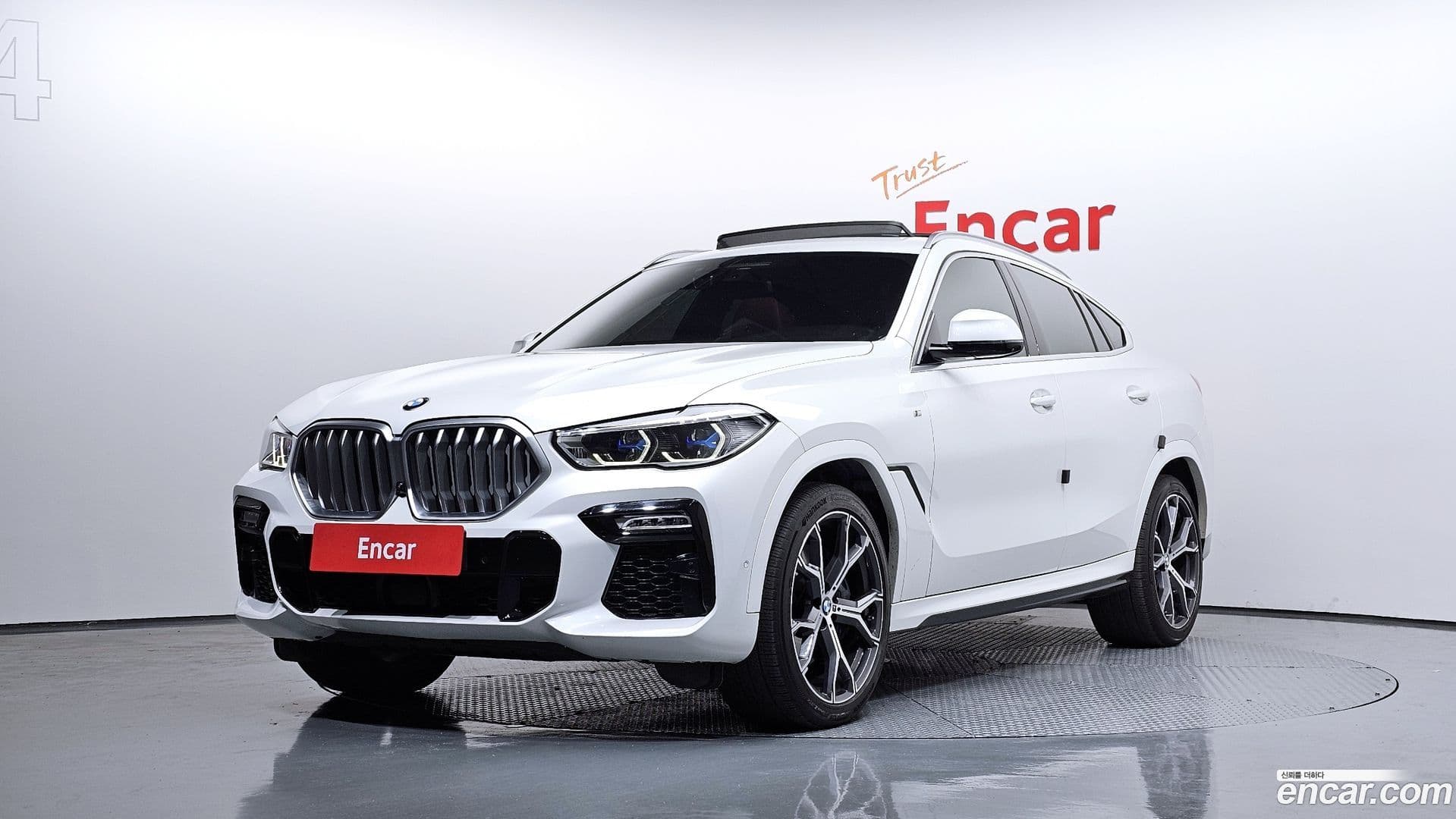 Main__Slider__Photo:X6 BMW 2021.1-0