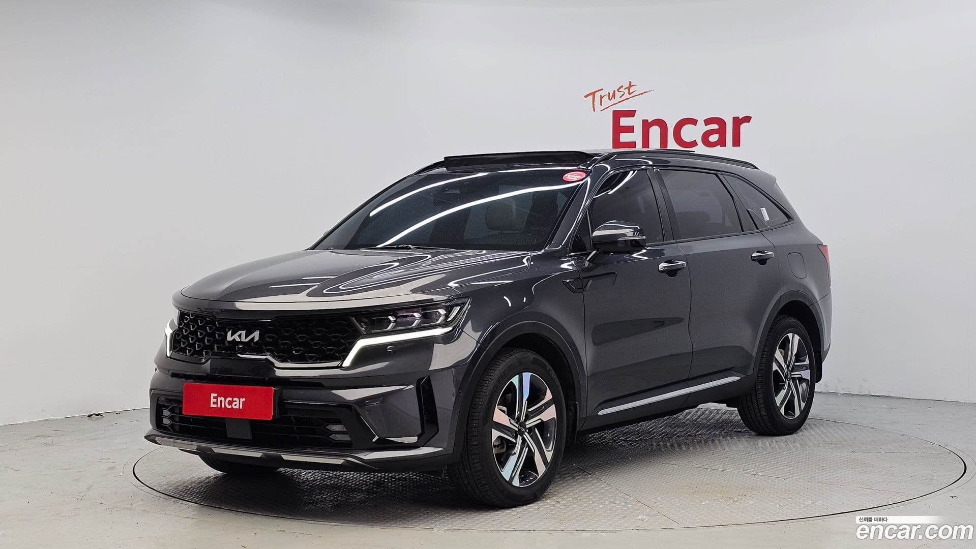 Main__Slider__Photo:Sorento Kia 2021.10-0