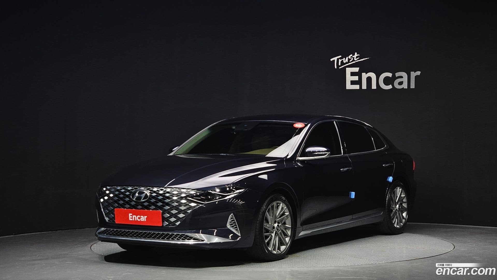 Main__Slider__Photo:Grandeur Hyundai 2020.8-0