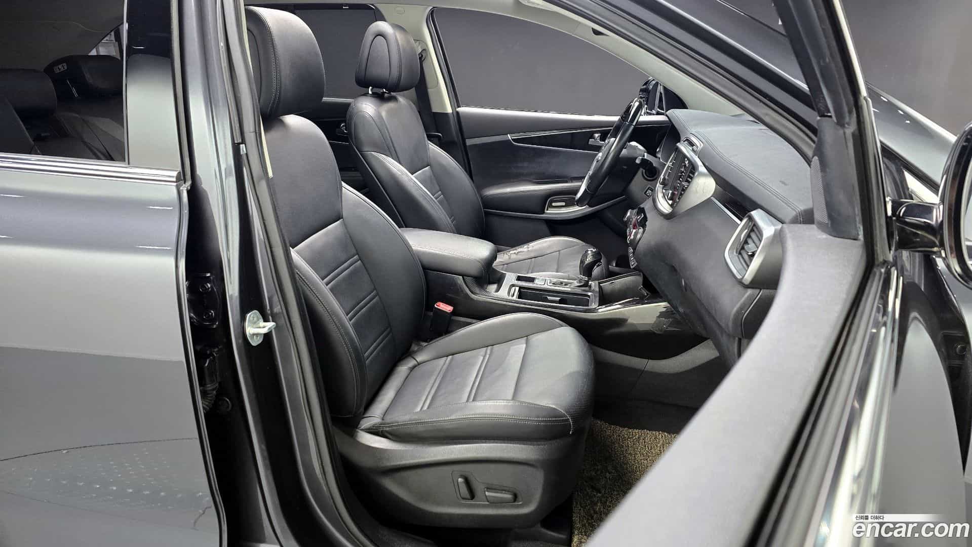 Sorento Kia 2015.4-INNER-010
