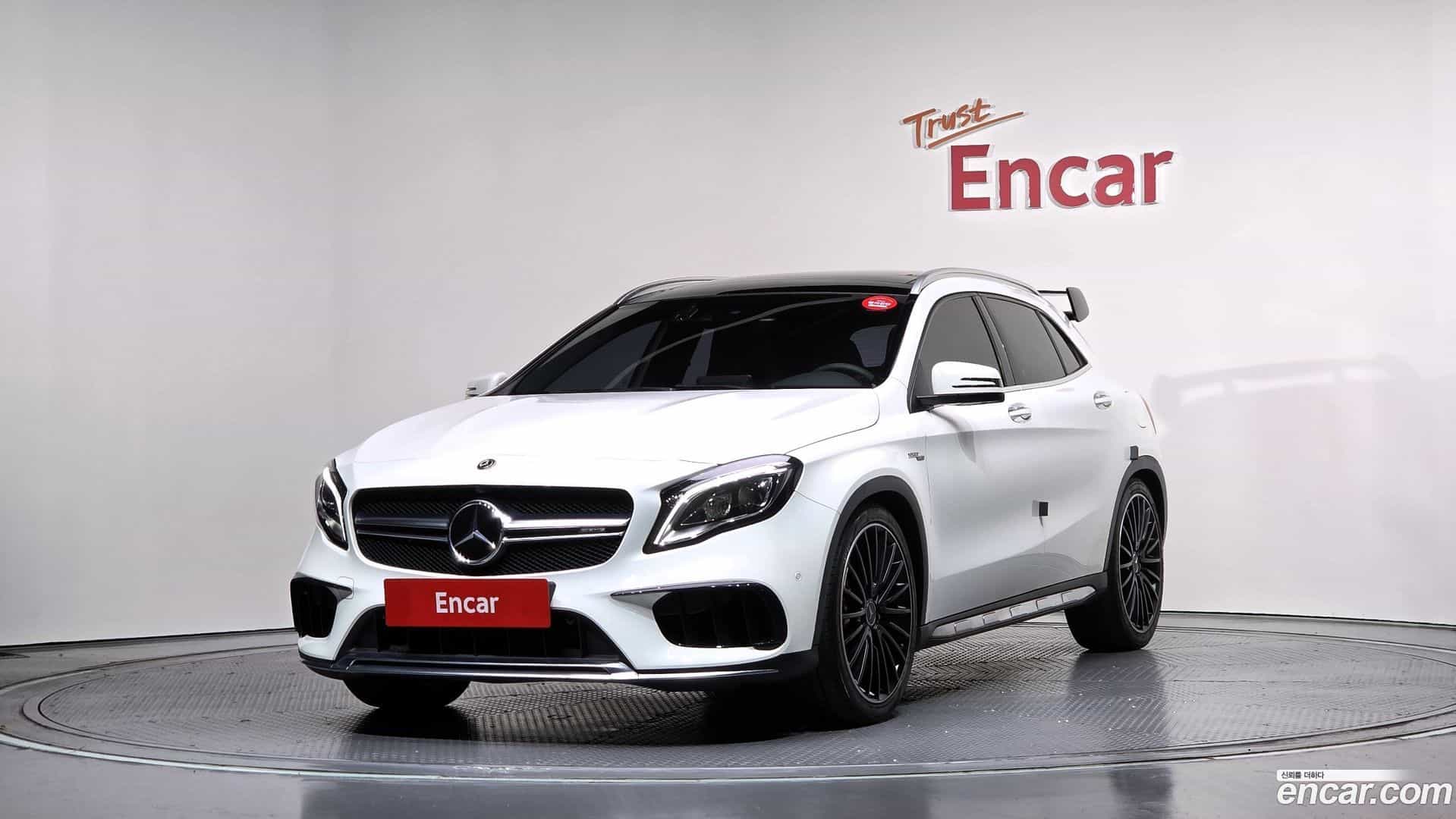 GLA-Class Mercedes-Benz 2019.2-OUTER-001