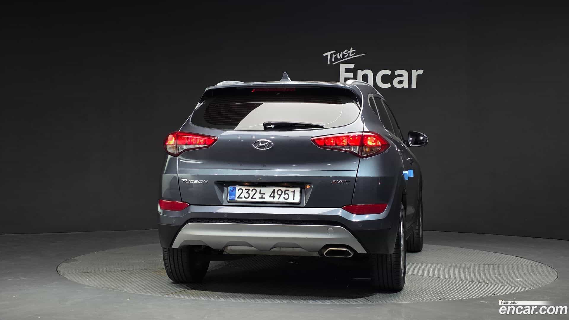Tucson Hyundai 2017.0-OUTER-004