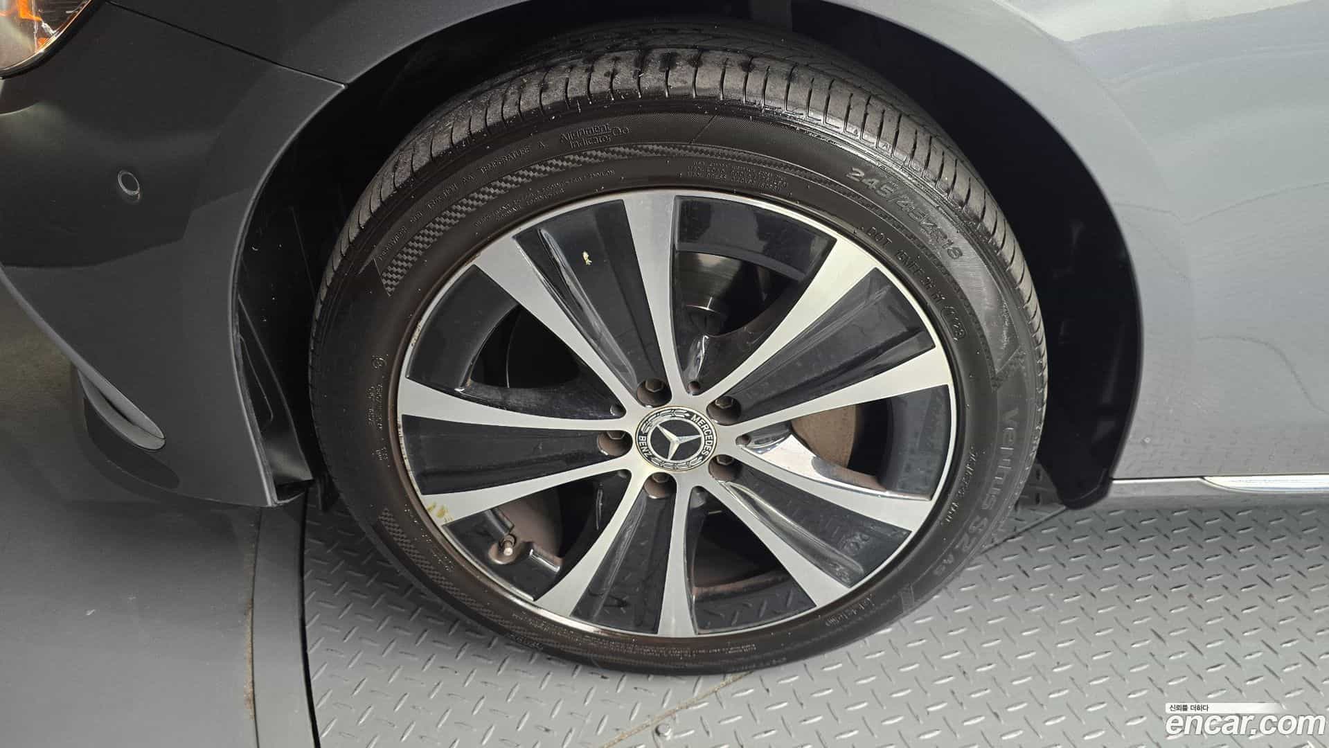 E-Class Mercedes-Benz 2021.3-OUTER-005