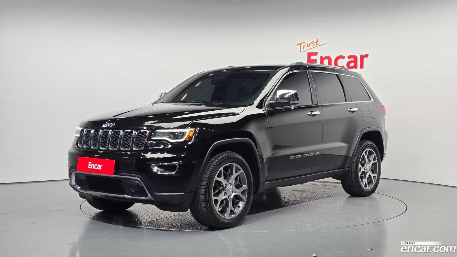 Cherokee Jeep 2019.9-OUTER-001