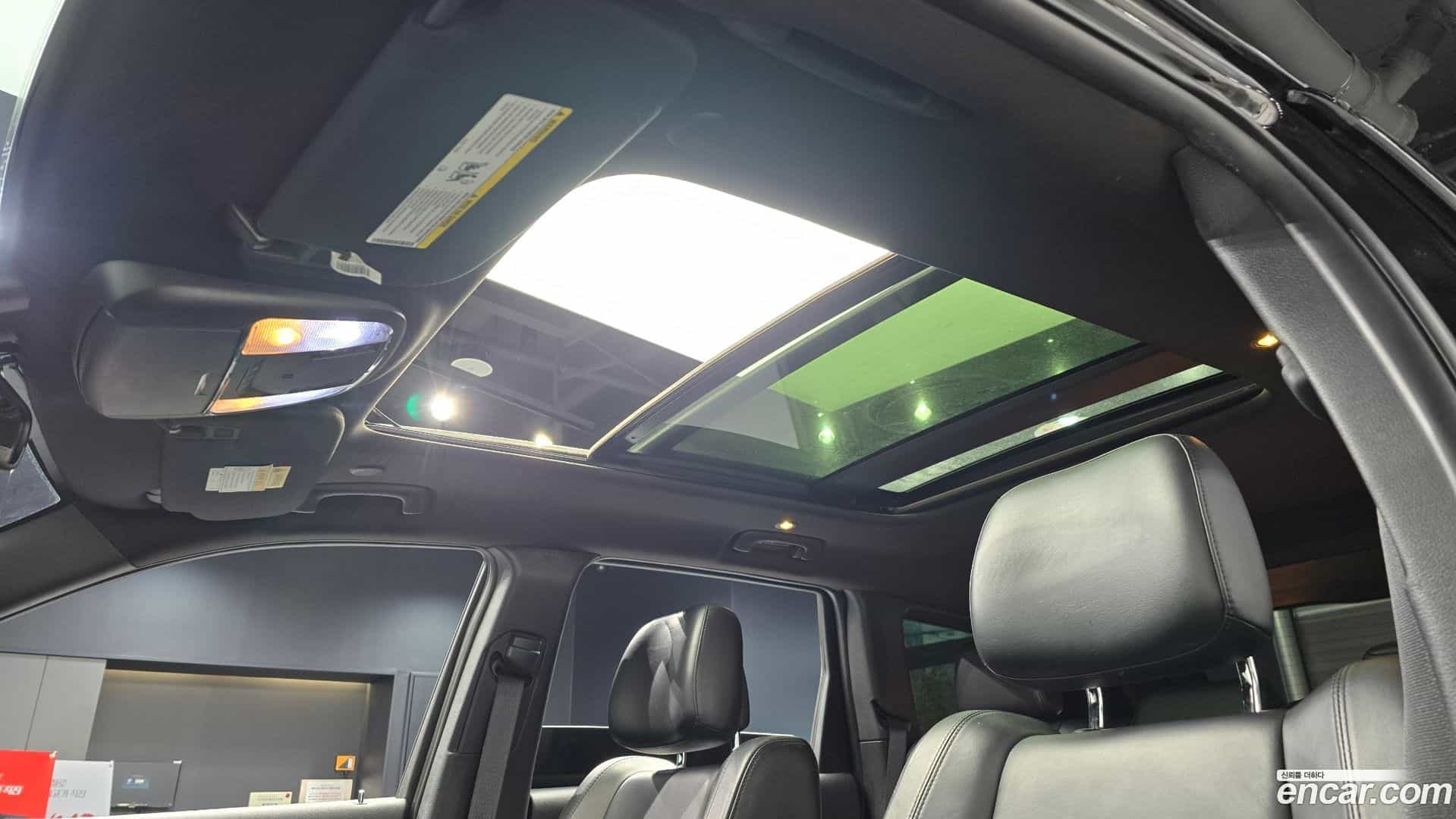 Cherokee Jeep 2019.9-OPTION-023