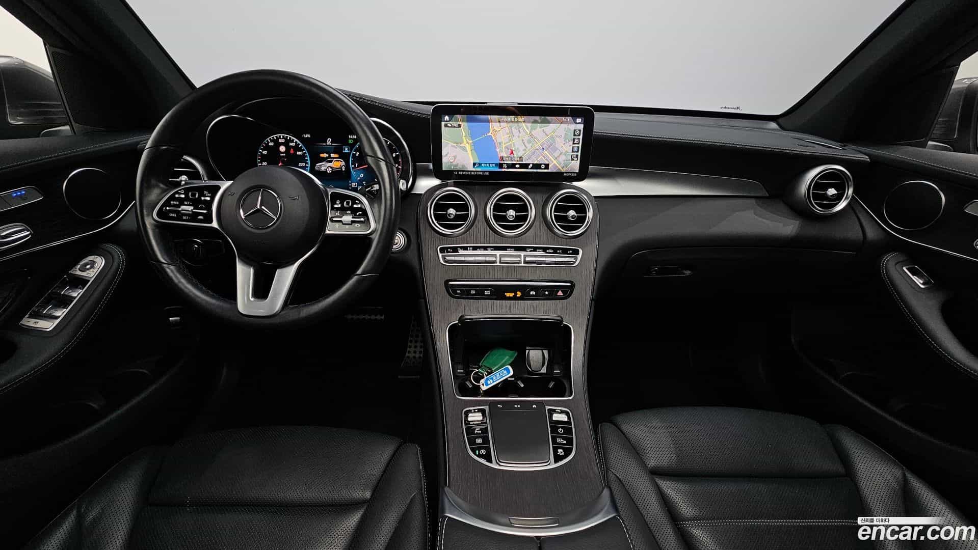 GLC-Class Mercedes-Benz 2022.9-INNER-007