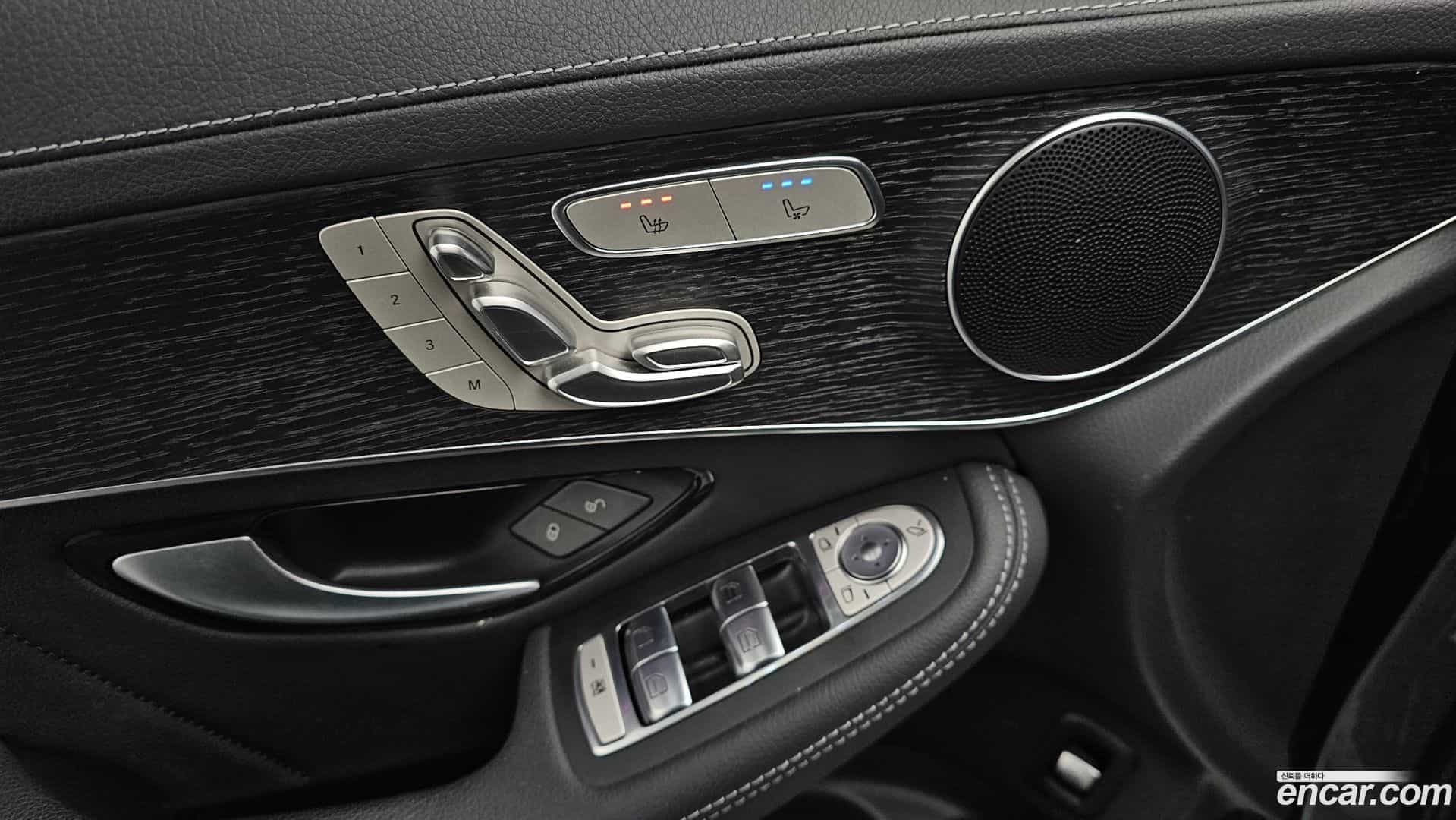 GLC-Class Mercedes-Benz 2022.9-OPTION-022