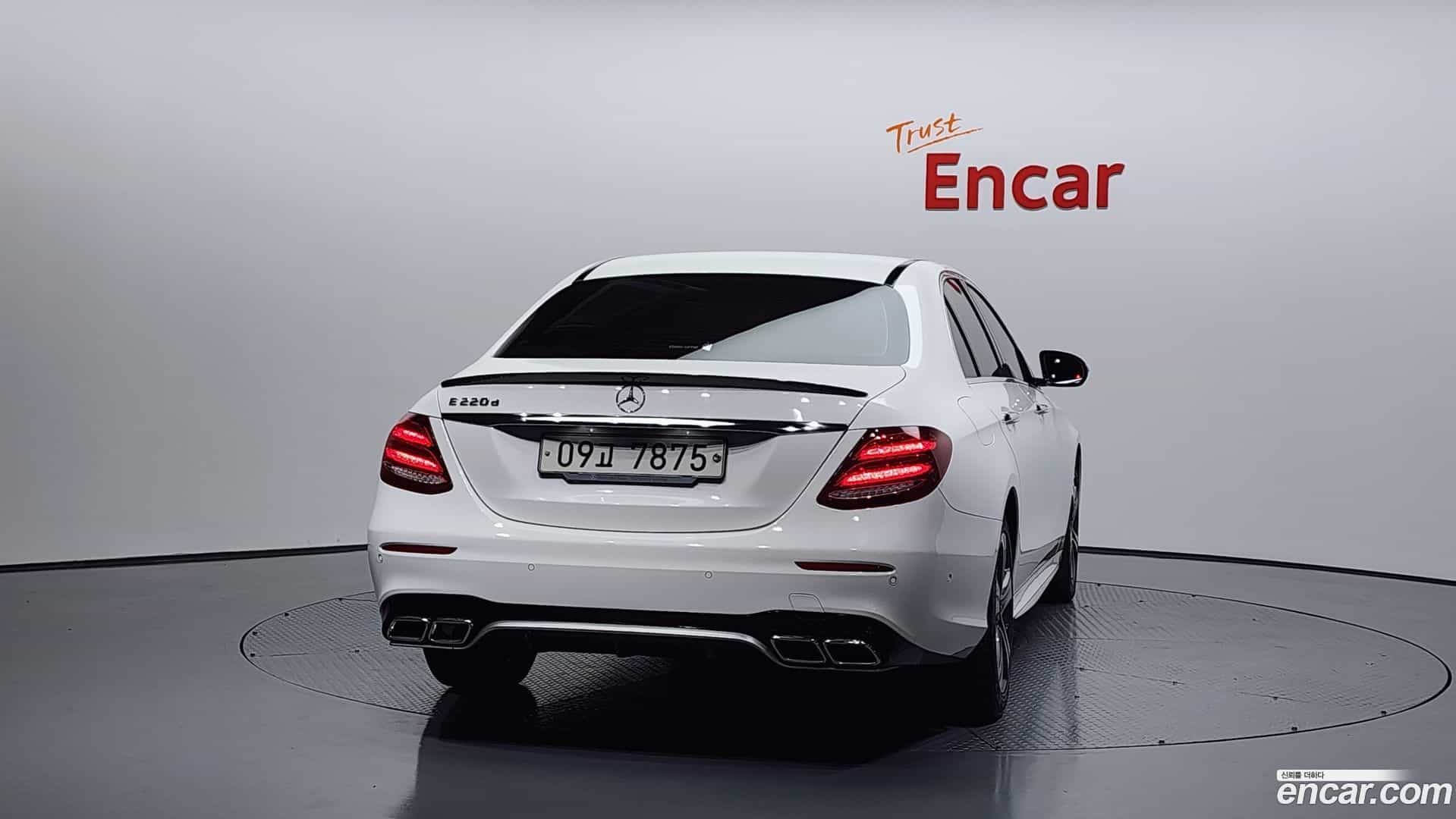 E-Class Mercedes-Benz 2019.3-OUTER-004