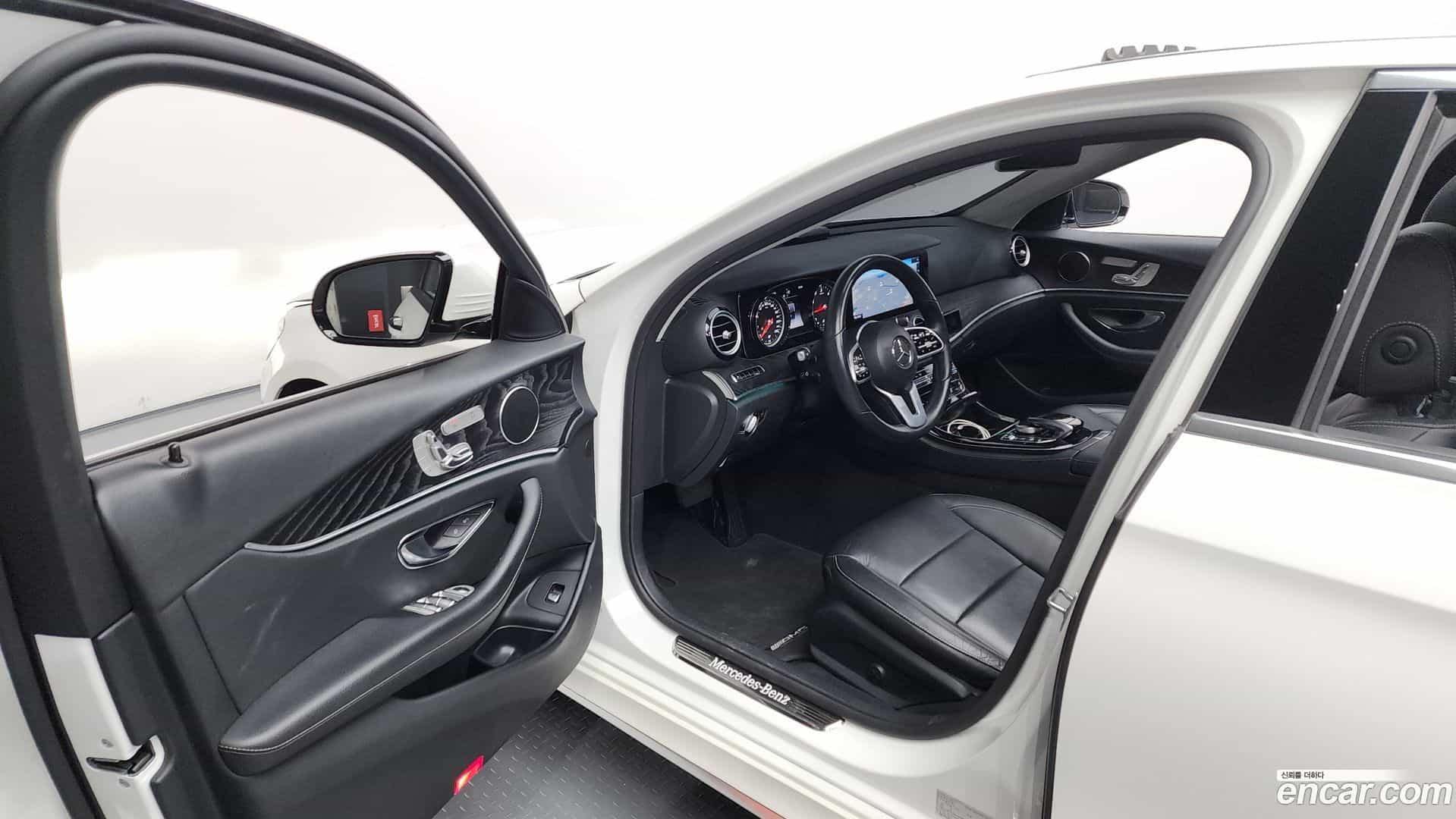 E-Class Mercedes-Benz 2019.3-INNER-010