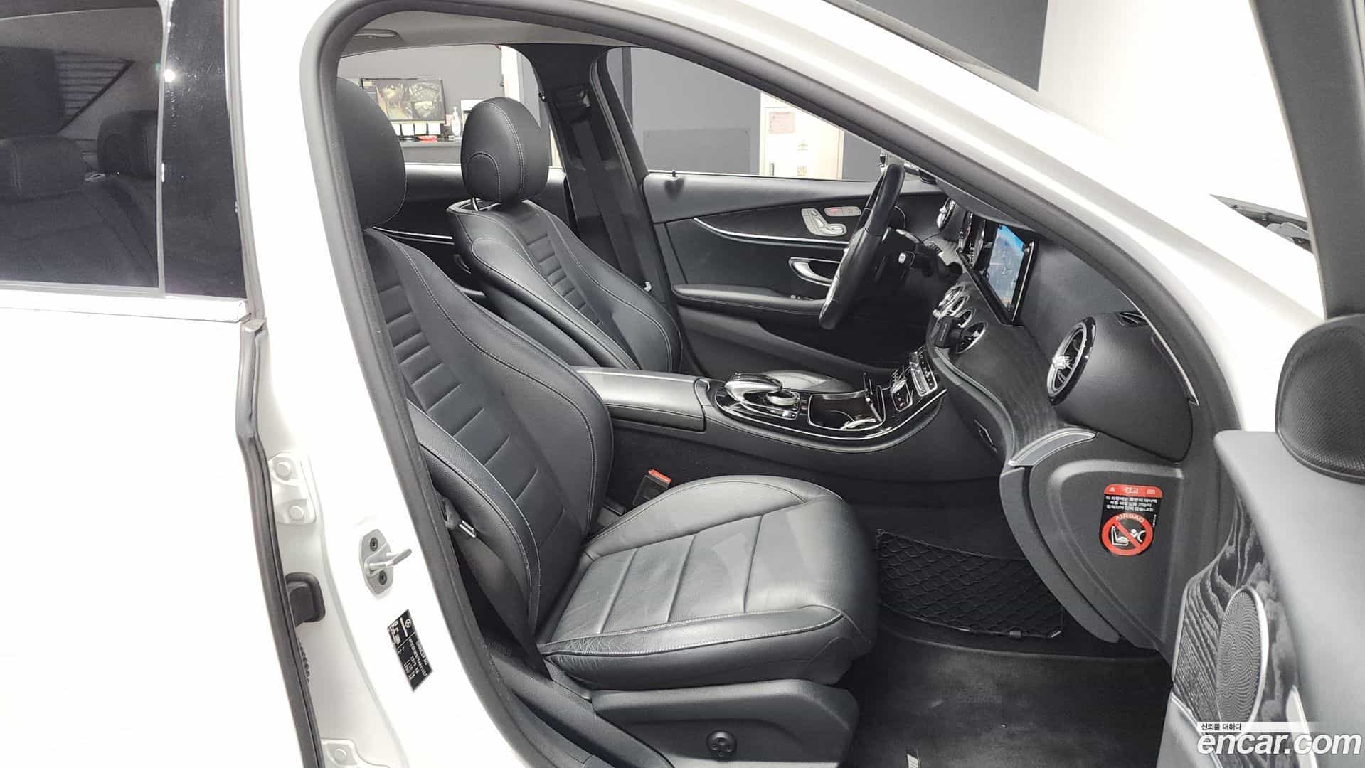 E-Class Mercedes-Benz 2019.3-OPTION-015