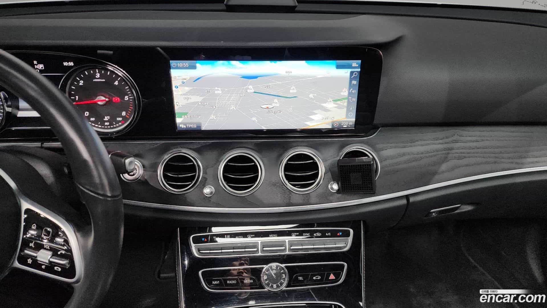 E-Class Mercedes-Benz 2019.3-OPTION-018
