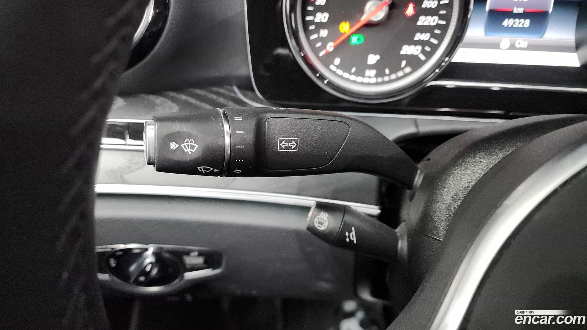 E-Class Mercedes-Benz 2019.3-OPTION-021